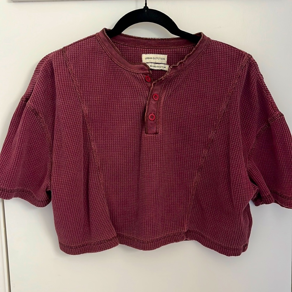 Cropped waffle distressed color top!